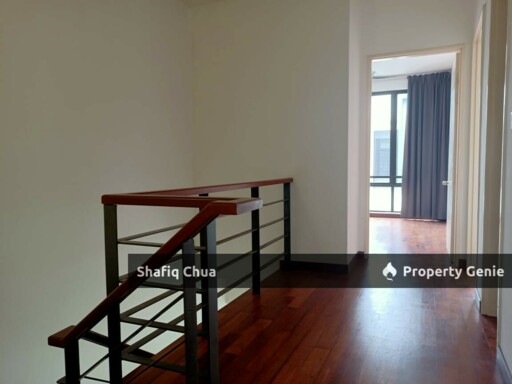 Well Kept 3 Storey Link House Sunway Eastwood, Seri Kembangan For Sale