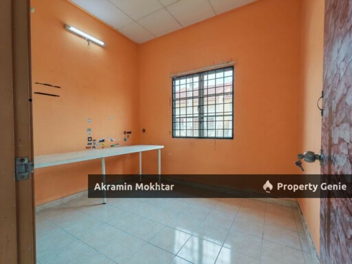 End Lot Single Storey Terrace House @ PKNS Antara Gapi.
