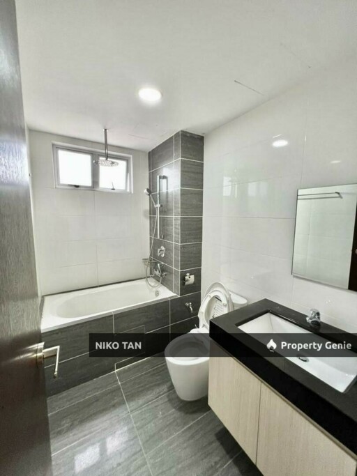 Molek Pulai Apartment with Fully Furnished For Sale