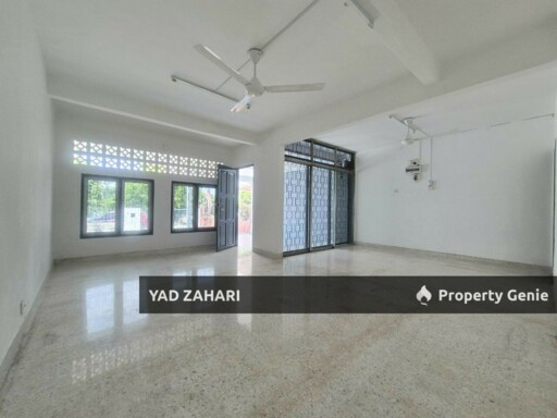 Seksyen 10, Shah Alam | 2-Storey Terrace 4 Bedrooms | RM649K - Refurbished, Facing Open & Renovated