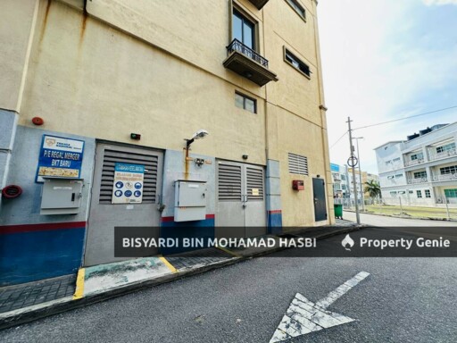 Jangan Lepaskan Bangunan Komersial 5 Tingkat Berlif di Bukit Baru Melaka – Prime Corner Facing Main Road! ROI Tinggi & Lokasi Paling Strategik!