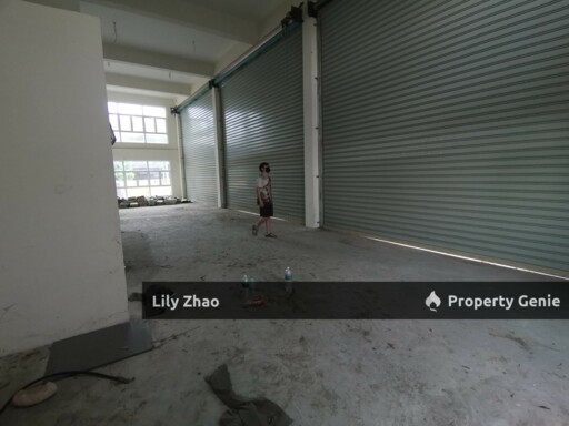 2 Storey Semi Detached Warehouse / Showroom / Office for Sale, 2,400 Sf, Golden Hill, Inanam
