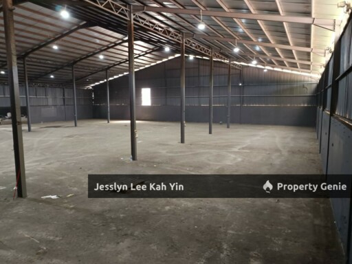 Detached Single Storey Factory with Big Land For Rent @ Sungai Lalang Semenyih