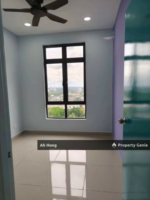 Skudai / Ksl Bukit Gemilang / 3bedroom / Partially Furnished