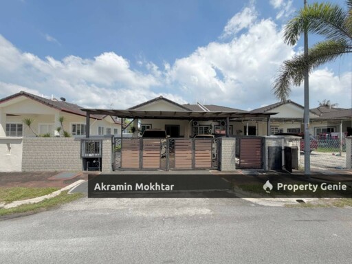 Freehold & Renovated | Semi-D Single Storey House, Taman Meru Harapan, Jalan Jambu Meru Klang  .