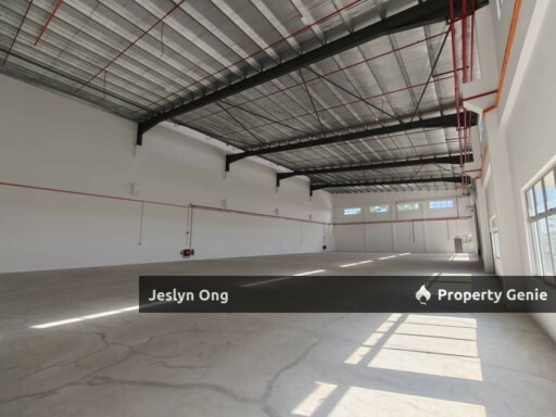 1.5 Storey Semi-Detached Factory @ Jalan Canggih, Desa Cemerlang for Rent