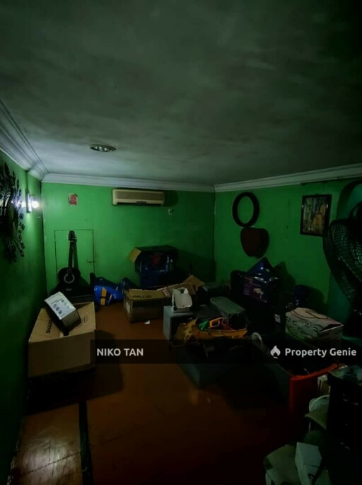 Jalan Kemajuan Single Storey End Lot Taman Universiti For Sale
