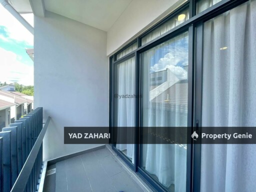 Crescent Park, Bukit Mahkota, Kajang | Townhouse 3+2 Rooms | RM640K - Fully Furnished, Renovated With Bigger Upper Unit