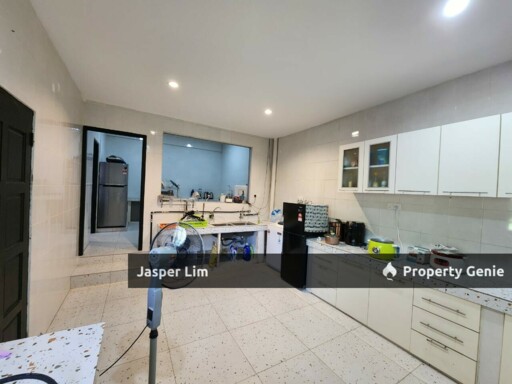 Taman Calrose linked Bungalow (Room For Rent Specialist)