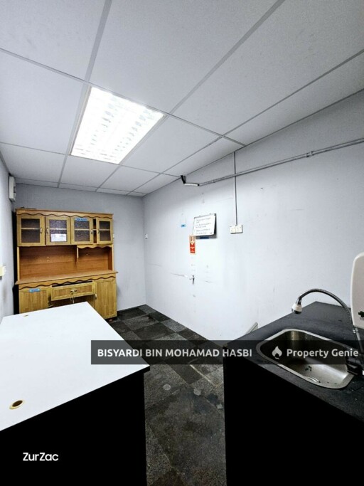 1 ½ Storey Semi-Detached Factory Kaw.Perusahaan Bandar Baru Bangi