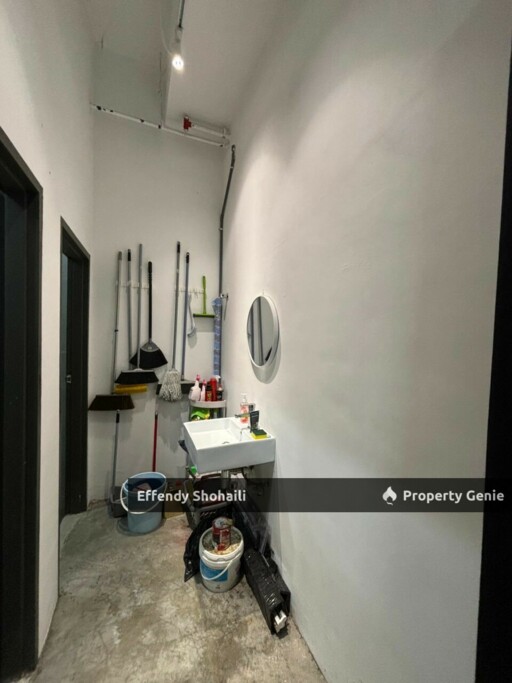 QUEENSVILLE Q AVENUE CHERAS SHOP OFFICE