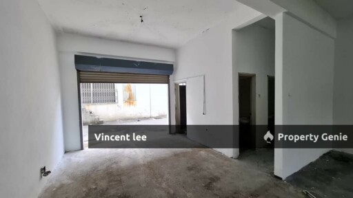 Taman Damai Utama, Bandar Kinrara, Puchong [Ground Floor Shop]  Facing Main  Road and Kinrara Residence