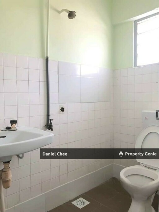 Pengkalan Semi Furnished Double Storey Terrace House FOR RENT