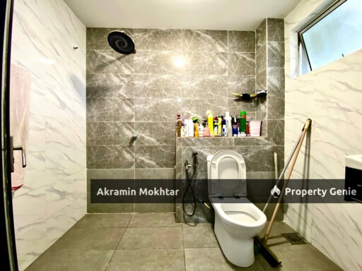Freehold & Partially Furnished | Double Storey Taman Saujana Puchong SP 10, Puchong