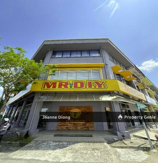 Shah Alam TTDI 3 Storey Corner Shop