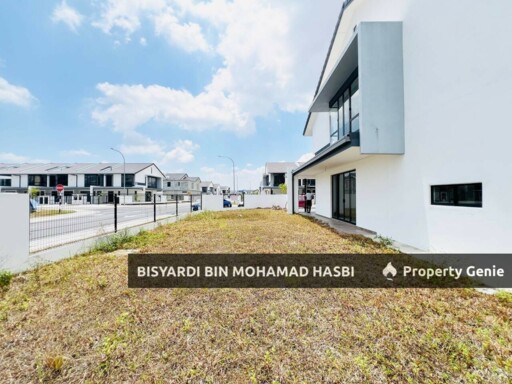 Corner Lot 2 Storey Terrace Nadira 2 Bandar Bukit Raja, Klang.