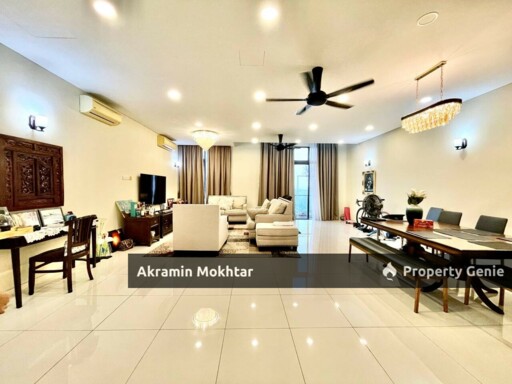 Freehold, Corner Umit, Fully Renovated & 3 Parking | Duplex Unit Temasya Kasih Condominium Glenmarie, Shah Alam