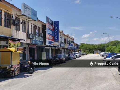 Shoplot Ground Floor @ Bukit Sentosa, Rawang Main Road Frontage