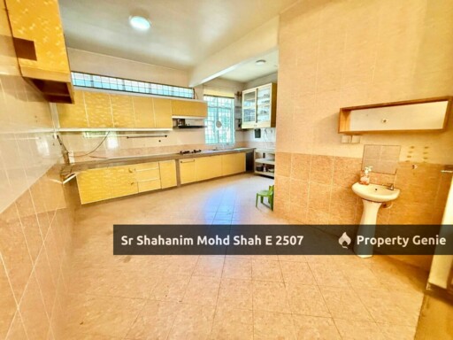 Double Storey Terrace, Taman Sri Aman, Lukut, PD (Facing Open)