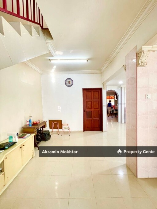 Freehold, Corner Lot & Fully Renovated | Double Storey Jalan Semarak Bandar Utama Batang Kali