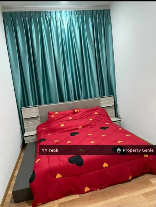 Kampung 8 The Quartz Residence 2R Unit