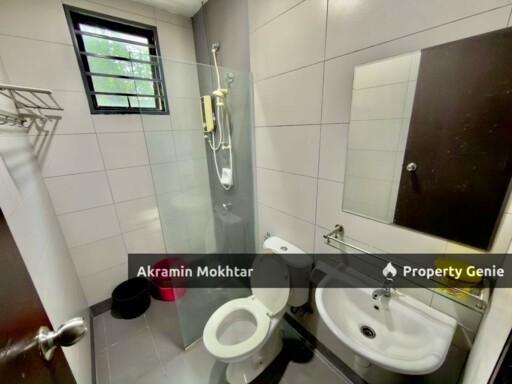 Freehold, Renovated & Partially Furnished | 2.5 Storey Terrace IRIS Taman TTDI Grove, Kajang Selangor