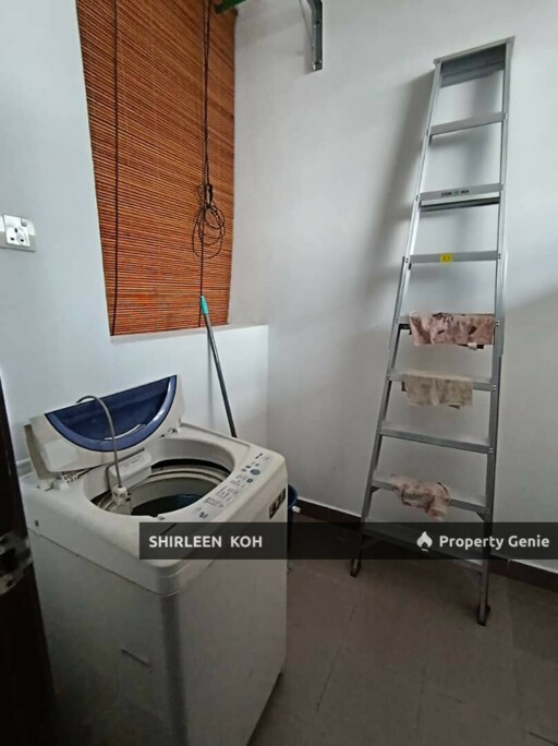 Male Room Renting at Suriamas Suites Condominium @ Larkin JB Town