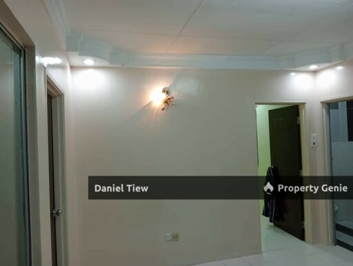 Sri Ehsan Apartment good condition for sell