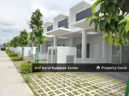 [Newly Renovated & Fully Furnished] Double Storey Terrace House @ Casa Green, Cybersouth | 3 Bedrooms | 3 Bathrooms | 1,545 sqft | RM3,200