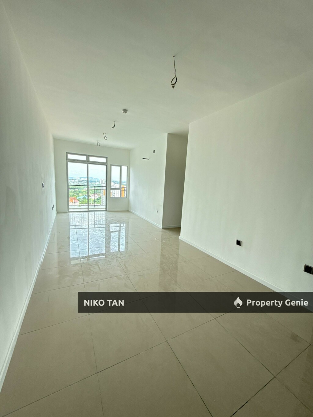 One 49 Residence With Balcony & 2 Car Park Lot