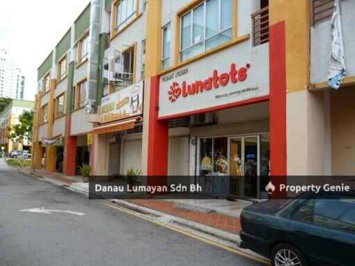 DANAU LUMAYAN: RESIDENSI WILAYAH AT JALAN SRI PERMAISURI 1 (PHASE 1)