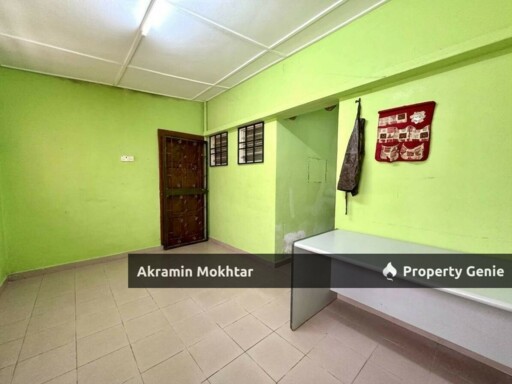 Facing Open & Extended | 2 Storey Terrace Taman Tasik Semenyih.
