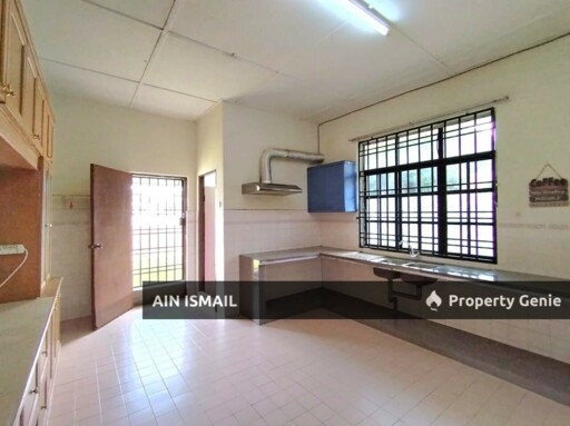 BANGLO TAMAN PERDANA, PERAMU PEKAN, PAHANG