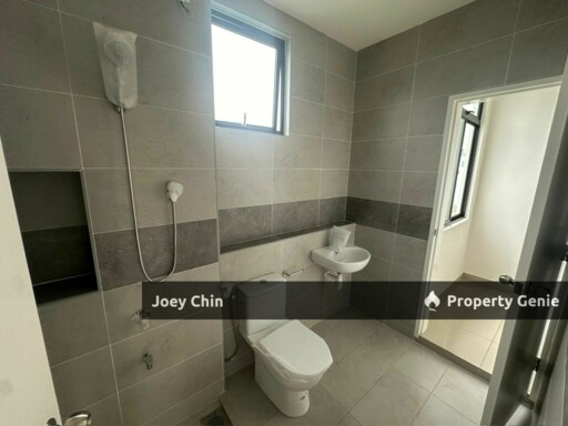 Adda Heights 2 Storey Corner Unit