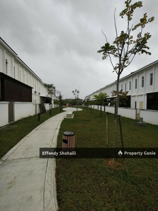 MYRA GARDEN KUNDANG END LOT
