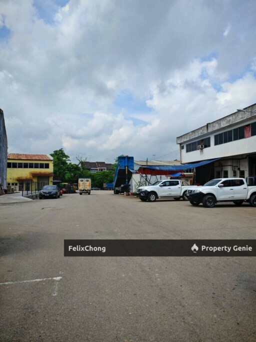 Taman Perindustrian 1.5 Storey Terrace Factory,Jalan Timur,Kulai