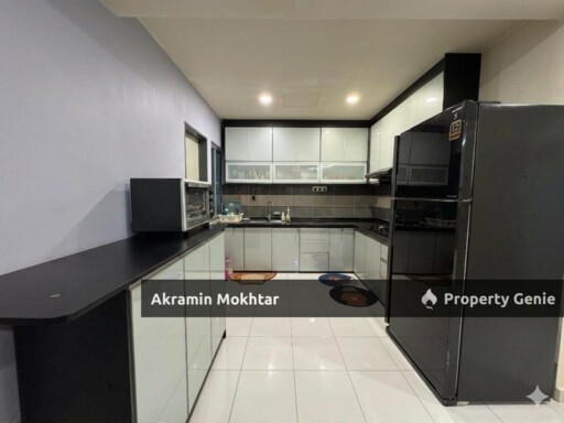 Renovated, Partially Furnished & 2 Covered Parking | Pangsapuri Damai Seksyen 25 Shah Alam, Level 4 with Lif