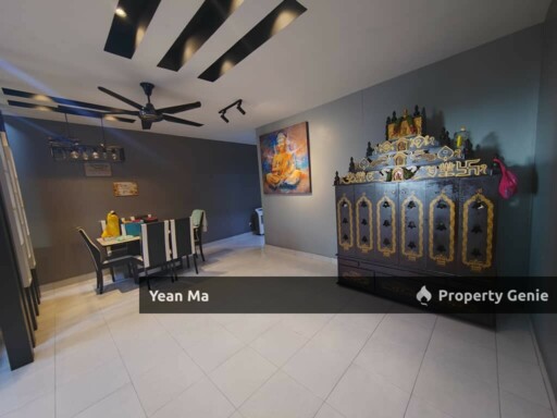 2 Storey Terrace Sari Alamanda Sungai Choh Rawang Renovation Unit For Sale
