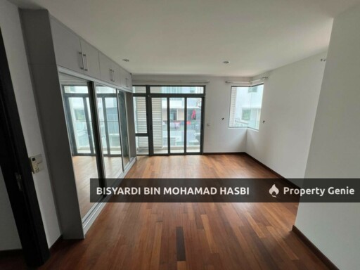 RENOVATED 3 STOREY SEMI DETACHED, LAKEHILL VILLAS BANDAR BARU BANGI, BANGI .