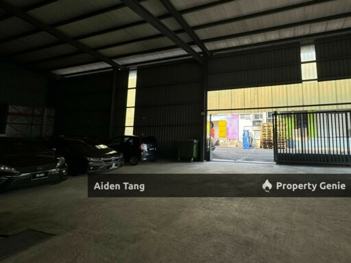 Impian Emas Semi D Factory (Fully Covered with Awning)
