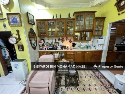 RENOVATED 2 STOREY END LOT, SEKSYEN 23 SHAH ALAM.
