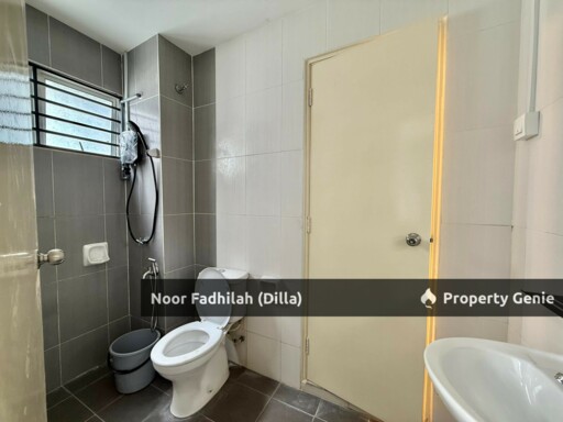 Sewa Taman Dato Demang Double Storey House Partial Furnished