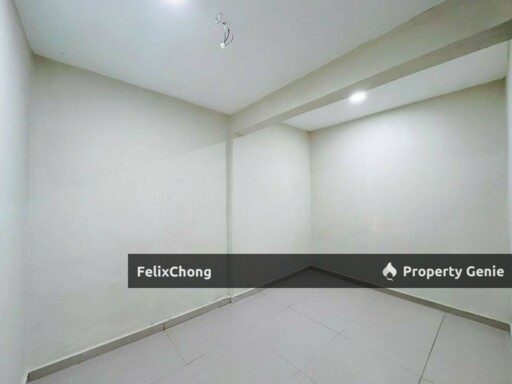Taman Megah Ria 2 Sty Low Cost,Jalan Bayan,Masai,Renovated,Extend