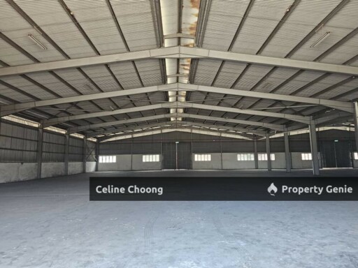 North Port,  Detached Warehouse