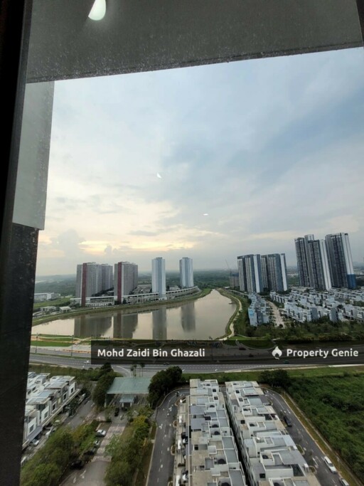 Lakepoint Residence Condo