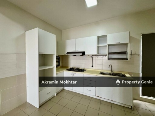 Partially Furnished | TTDI Adina Serviced Apartment, Seksyen 13, Shah Alam For Sale