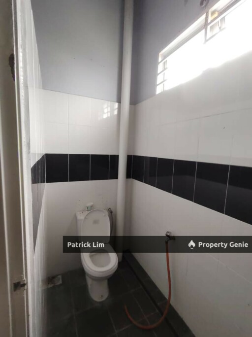Taman Angkasa Nuri Corner Shop Lot [FOR RENT]
