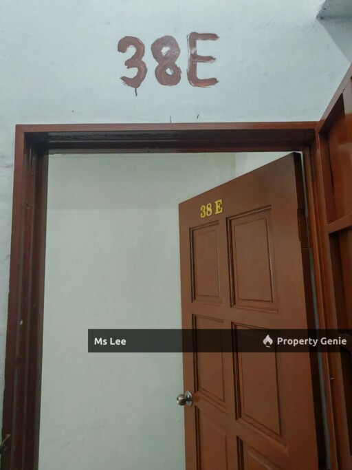 3rd floor Shop Apartment RM 300 (Behind Pasar Malam)-Taman Sentosa @ Klang-Ready Now