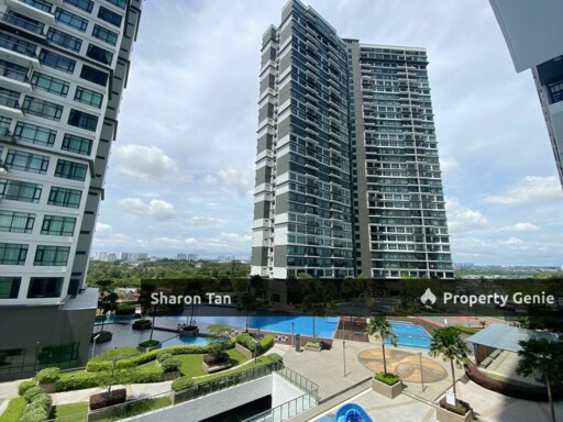 Hot Area Molek Regency 2 Parking 2 Bedroom Golf & Pool View Bath Tub