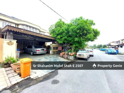 DOUBLE STOREY HOUSE AT TAMAN ALAM MEGAH SEKSYEN 27 SHAH ALAM  END LOT UNIT, RARE UNIT WITH BIG SIZE